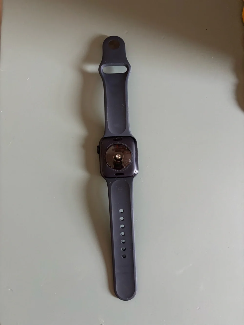 Apple Watch SE 3 - 40mm Midnight Aluminum with dark blue Silicone Sport Ba